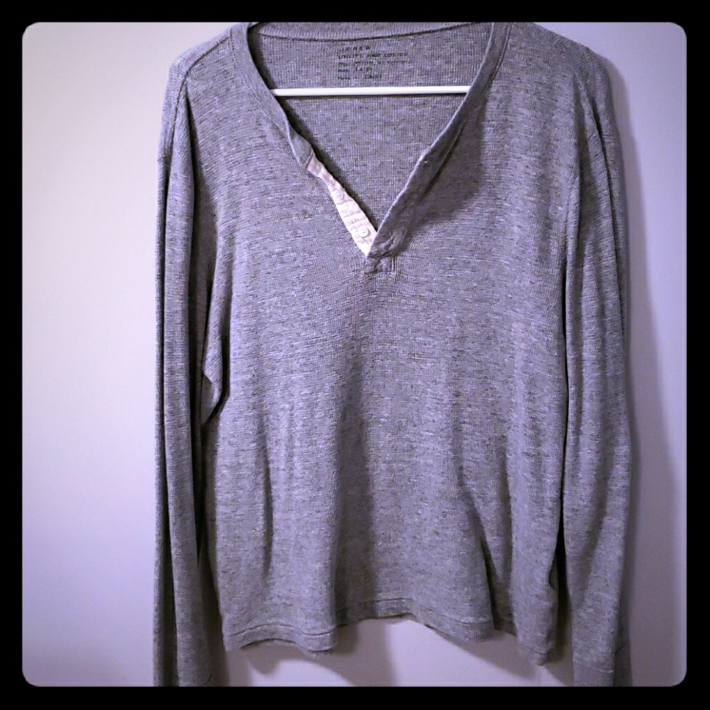 Mens waffle long sleeve shirt. Size large